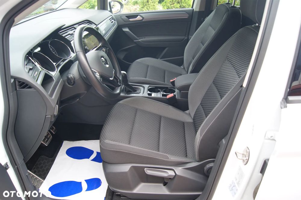Volkswagen Touran 2.0 TDI SCR DSG ACTIVE - 12