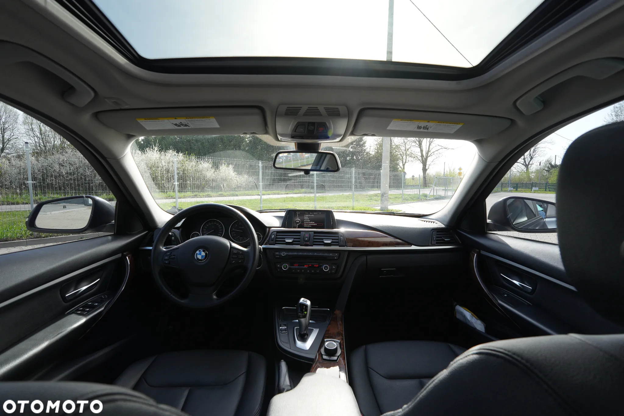 BMW Seria 3 320i Luxury Line - 12