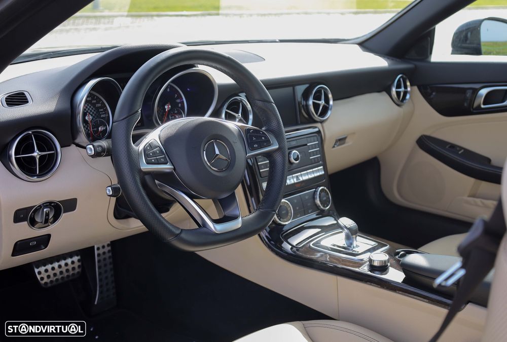 Mercedes-Benz SLC 180 - 12