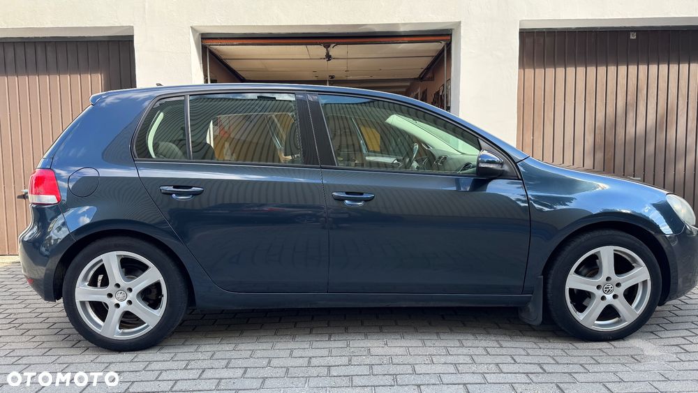 Volkswagen Golf 2010 photo 5