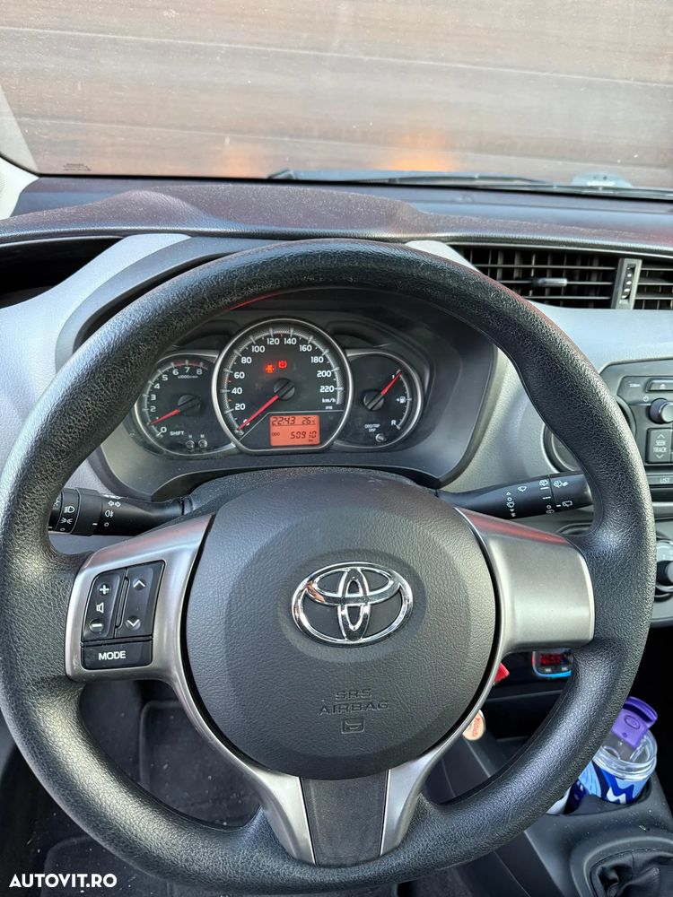 Toyota Yaris - 7