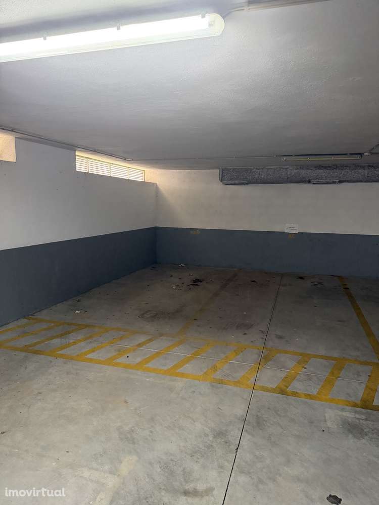 2 LUGARES DE ESTACIONAMENTO * Junto Faculdade Fernando Pessoa - Grande imagem: 4/5