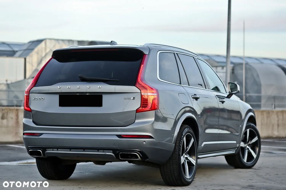 Volvo XC 90 D5 AWD R-Design 7os - 15