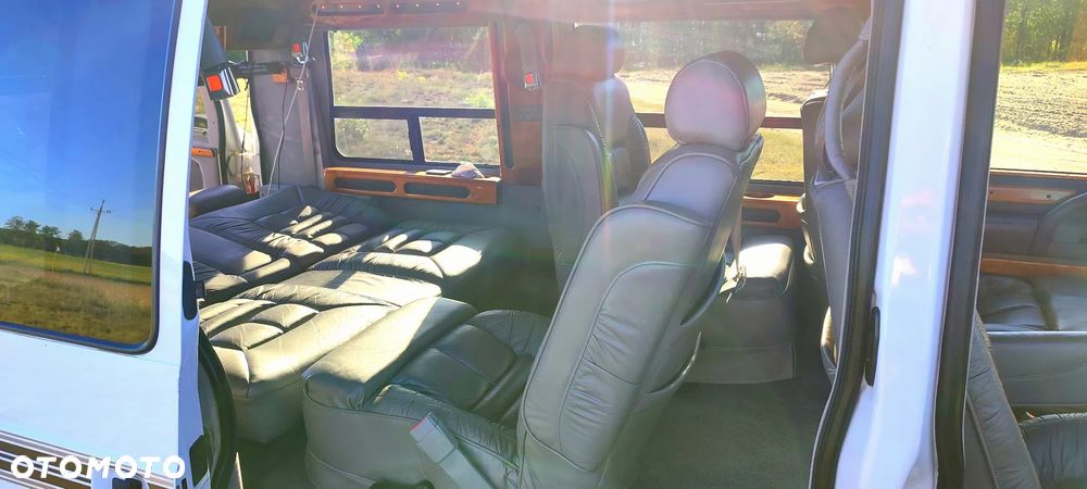 GMC Safari - 22