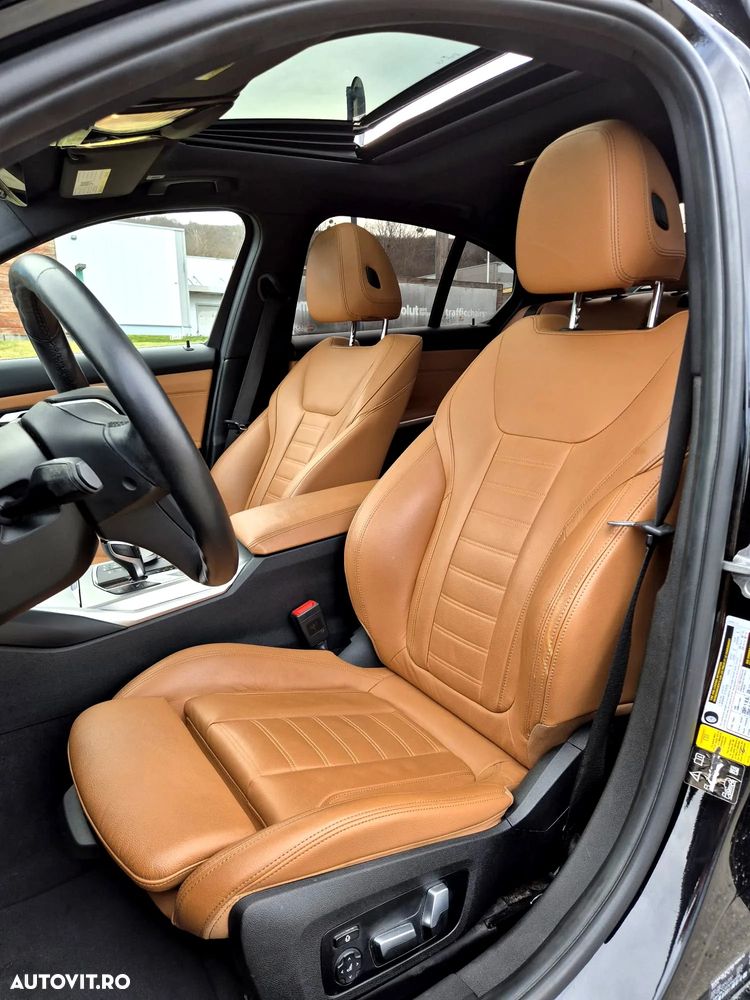 BMW Seria 3 330i xDrive Aut. Edition Luxury Line Purity - 4