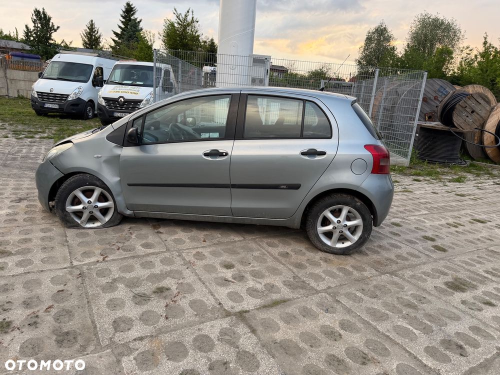 Toyota Yaris 1.3 Luna A/C - 4