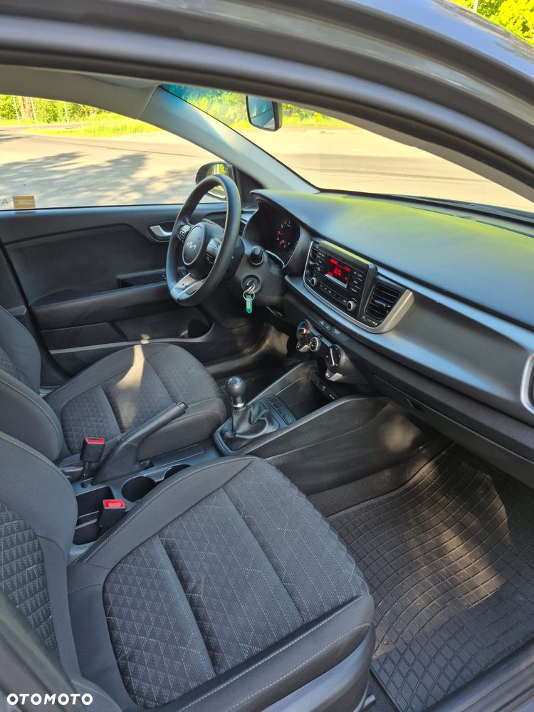 Kia Rio 1.2 M - 8