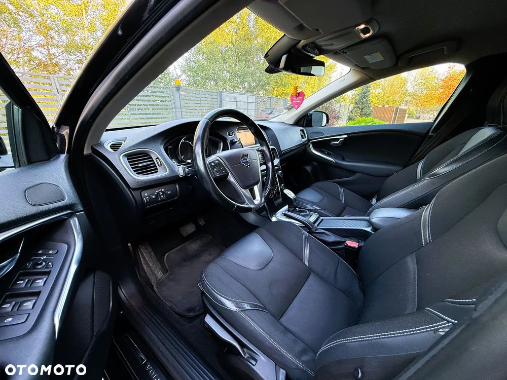Volvo V40 D3 Momentum - 7