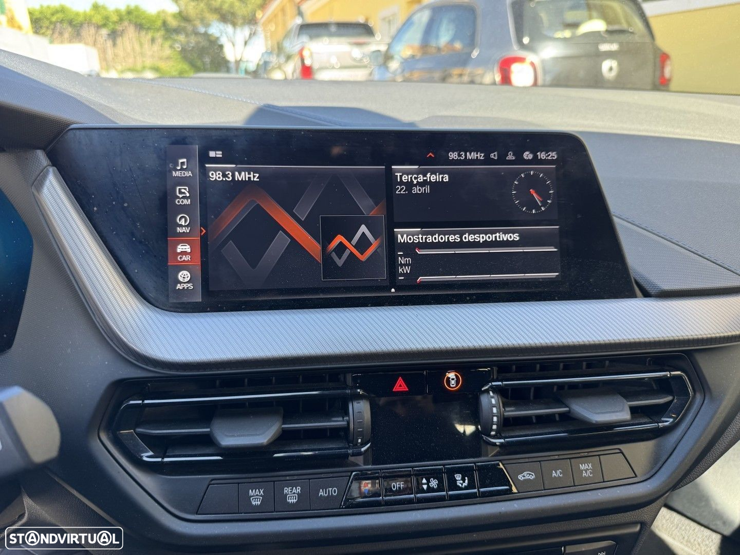 BMW 118 i Pack Desportivo M Auto - 11