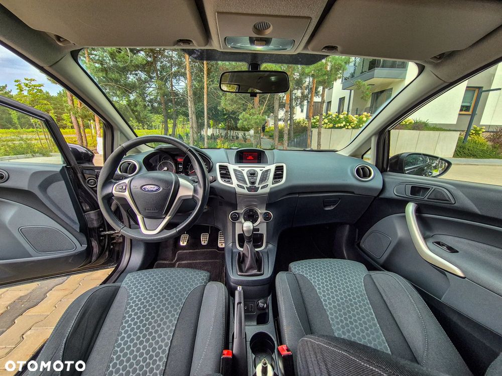 Ford Fiesta 1.6 Sport - 11