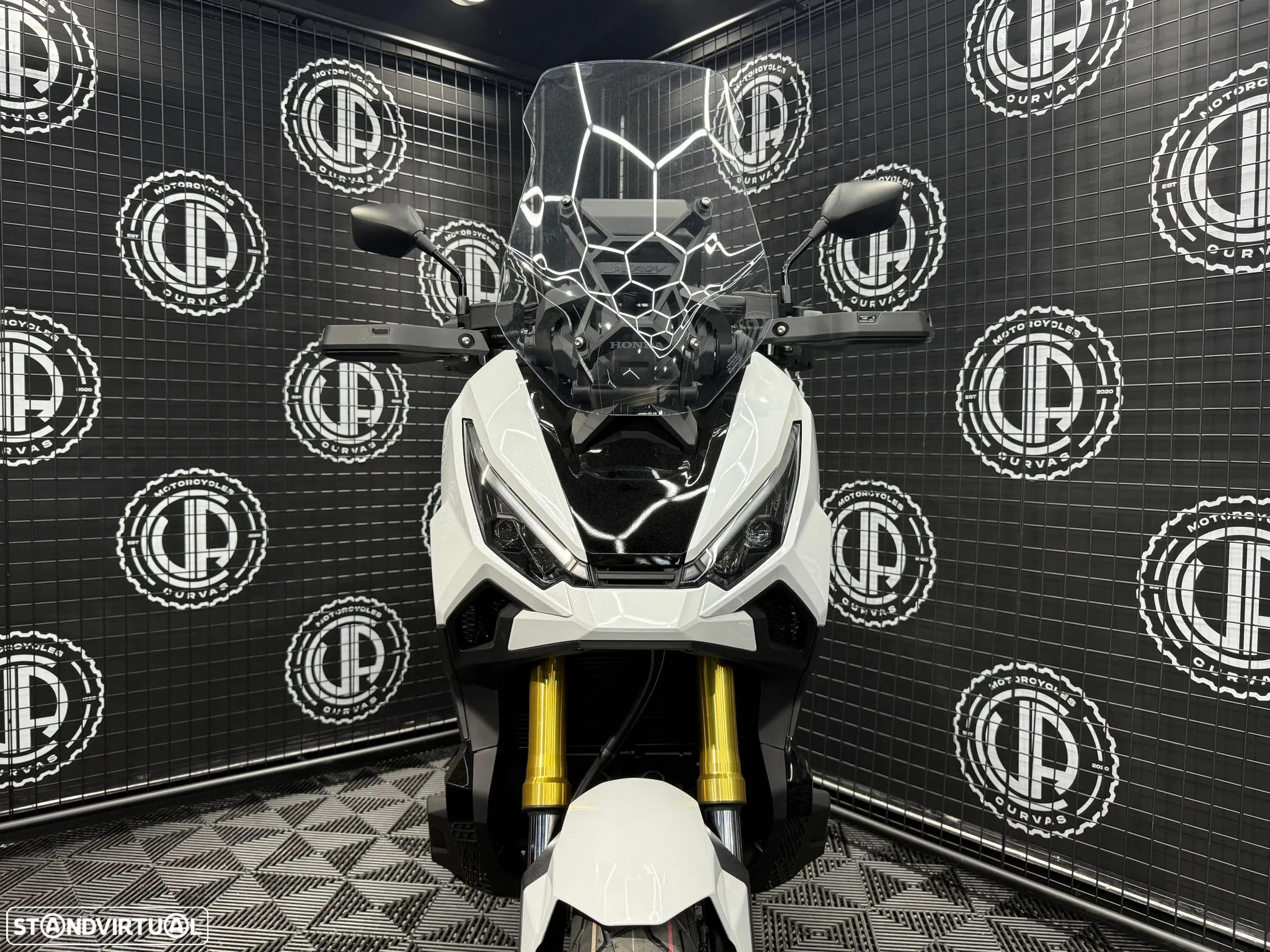 Honda X-ADV 750 - 12