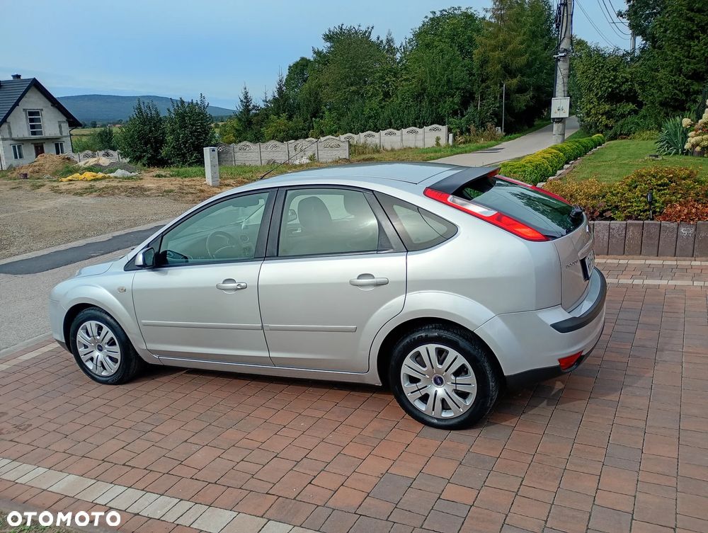 Ford Focus 1.6 Ambiente - 10