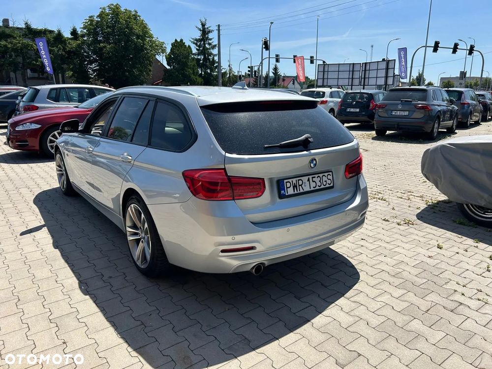 BMW Seria 3 318d Touring Sport Line - 8