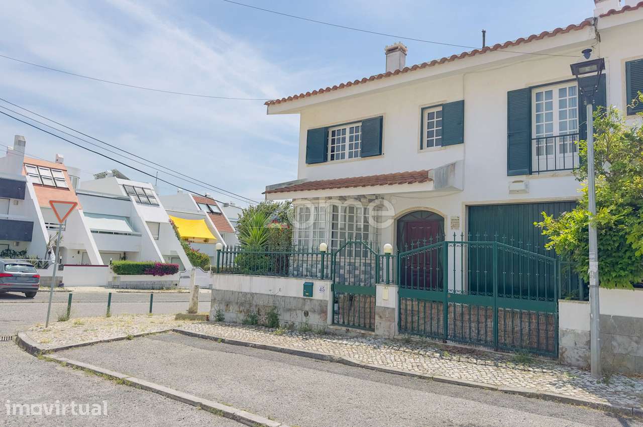 Moradia T4+1 | Renovada com piscina em Albarraque - Grande imagem: 2/60
