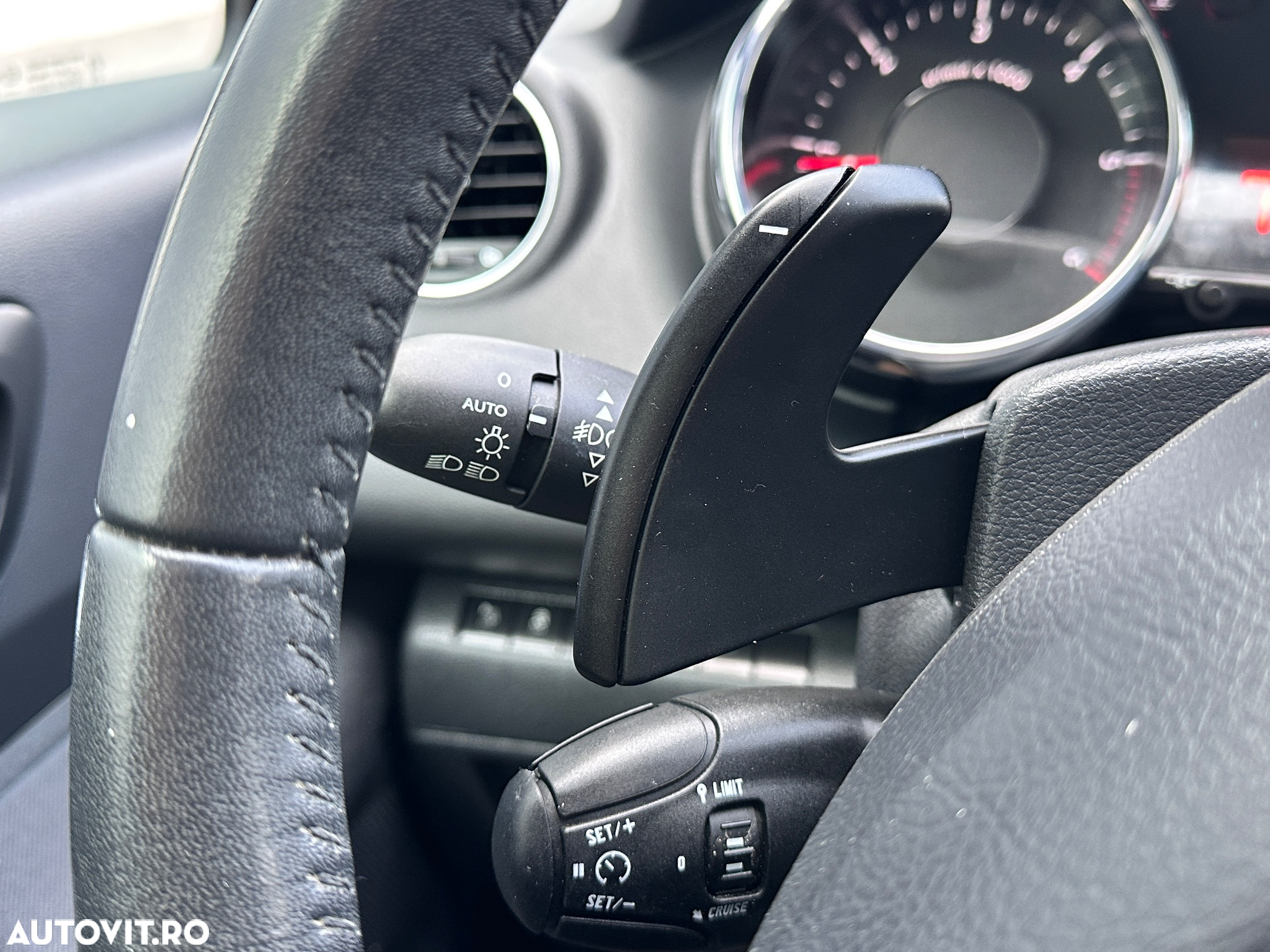 Peugeot 3008 e-HDi FAP 115 EGS6 Stop&Start Active - 24