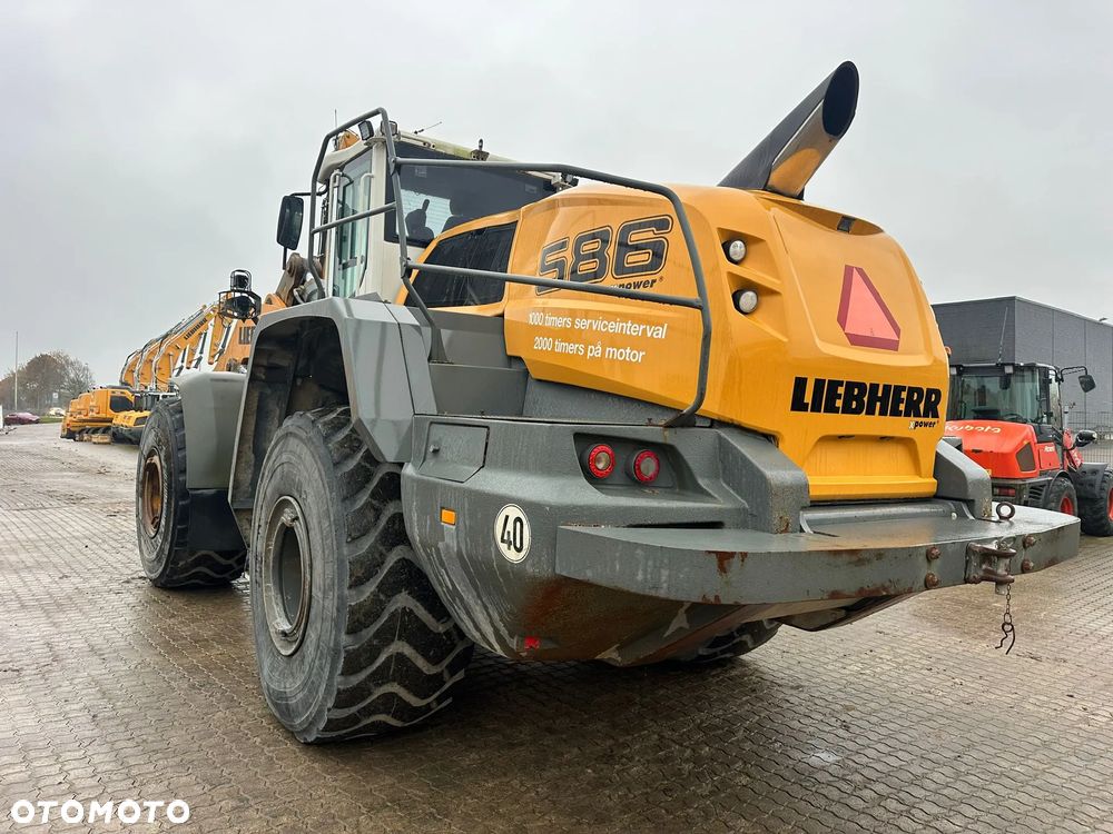Liebherr L586 XPOWER - 8