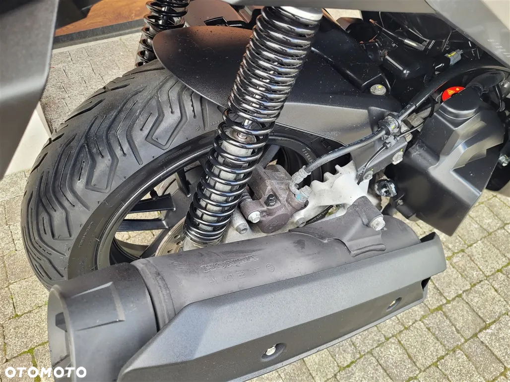 Honda NSS - 34