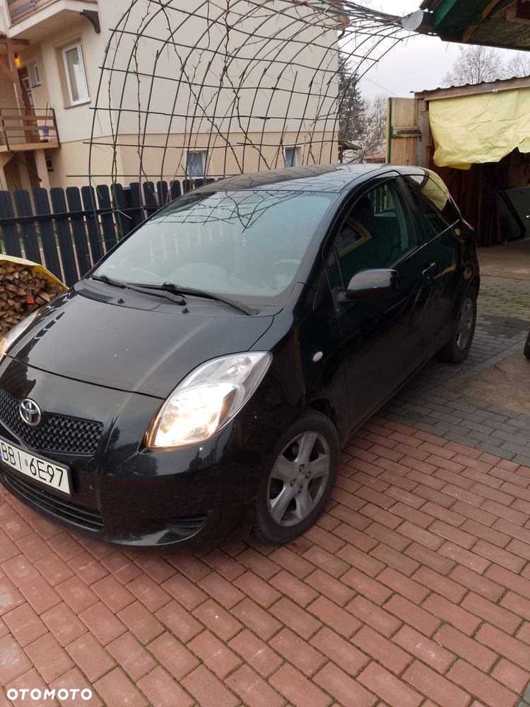 Toyota Yaris - 2