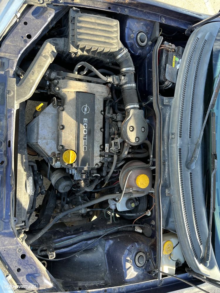 Opel Corsa 1.2 16V - 6