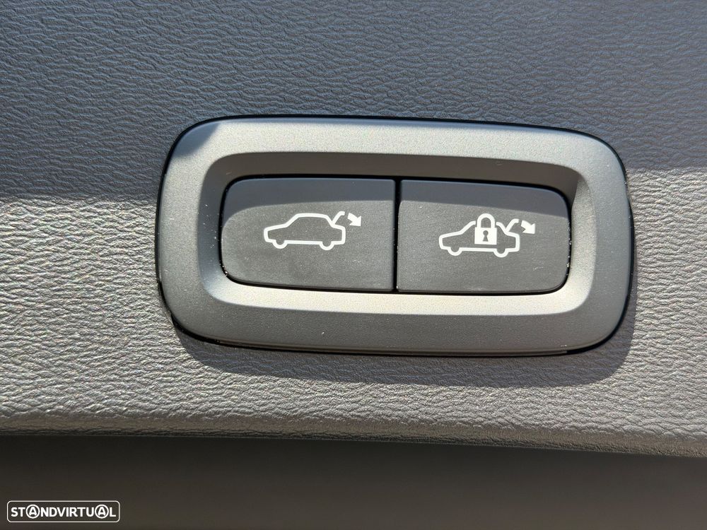 Volvo XC 40 1.5 T4 PHEV Inscription - 31