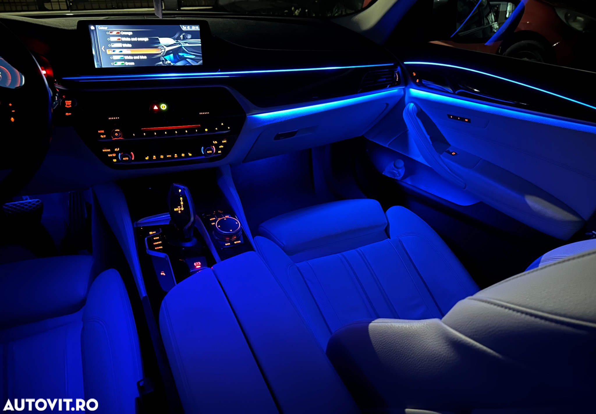BMW Seria 5 520d xDrive AT - 28