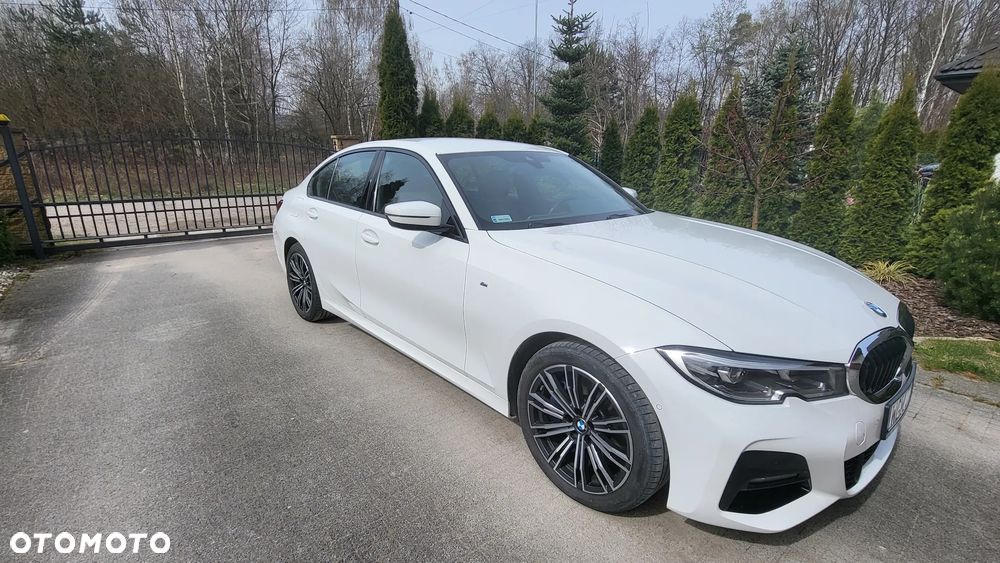 BMW Seria 3 330e M Sport sport - 3