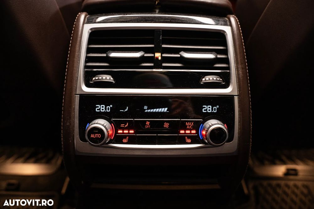 BMW Seria 7 740d xDrive - 35