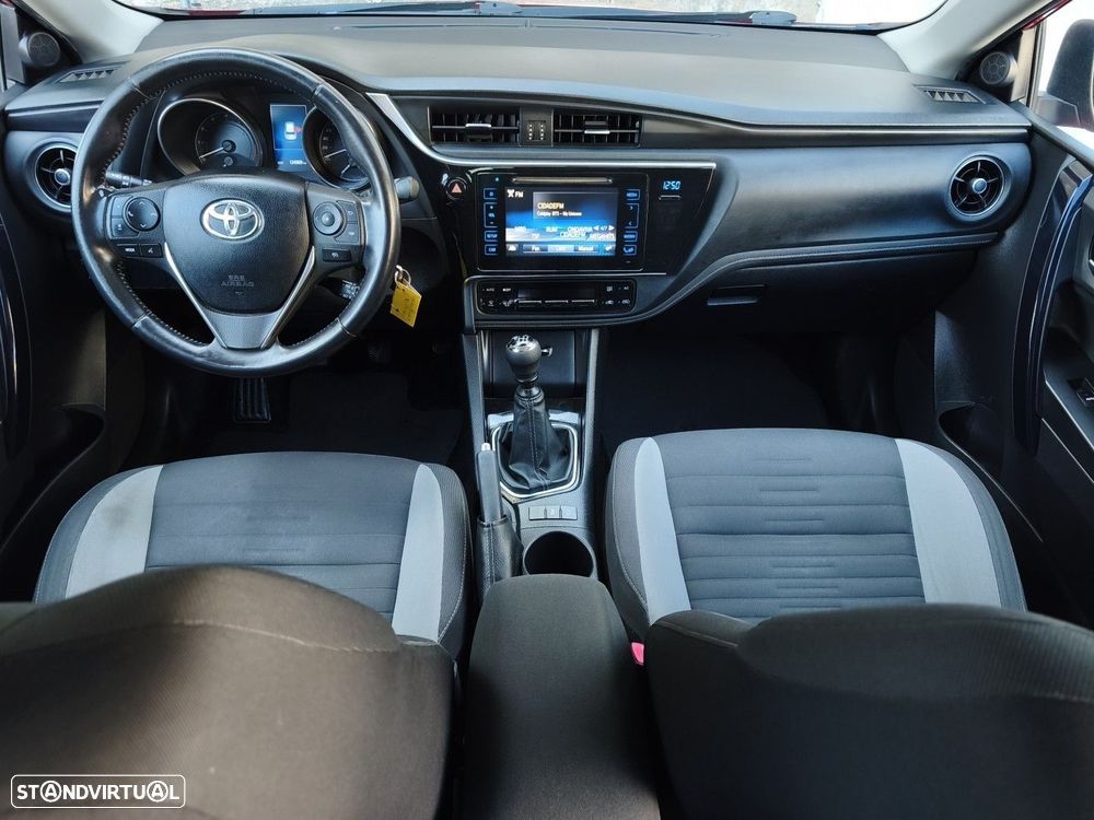 Toyota Auris 1.2T Exclusive - 11