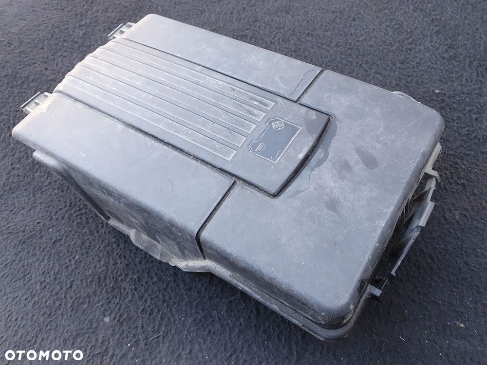 Osłona pokrywa akumulatora AUDI A3 8P GOLV PLUS 1K0915443A - 1