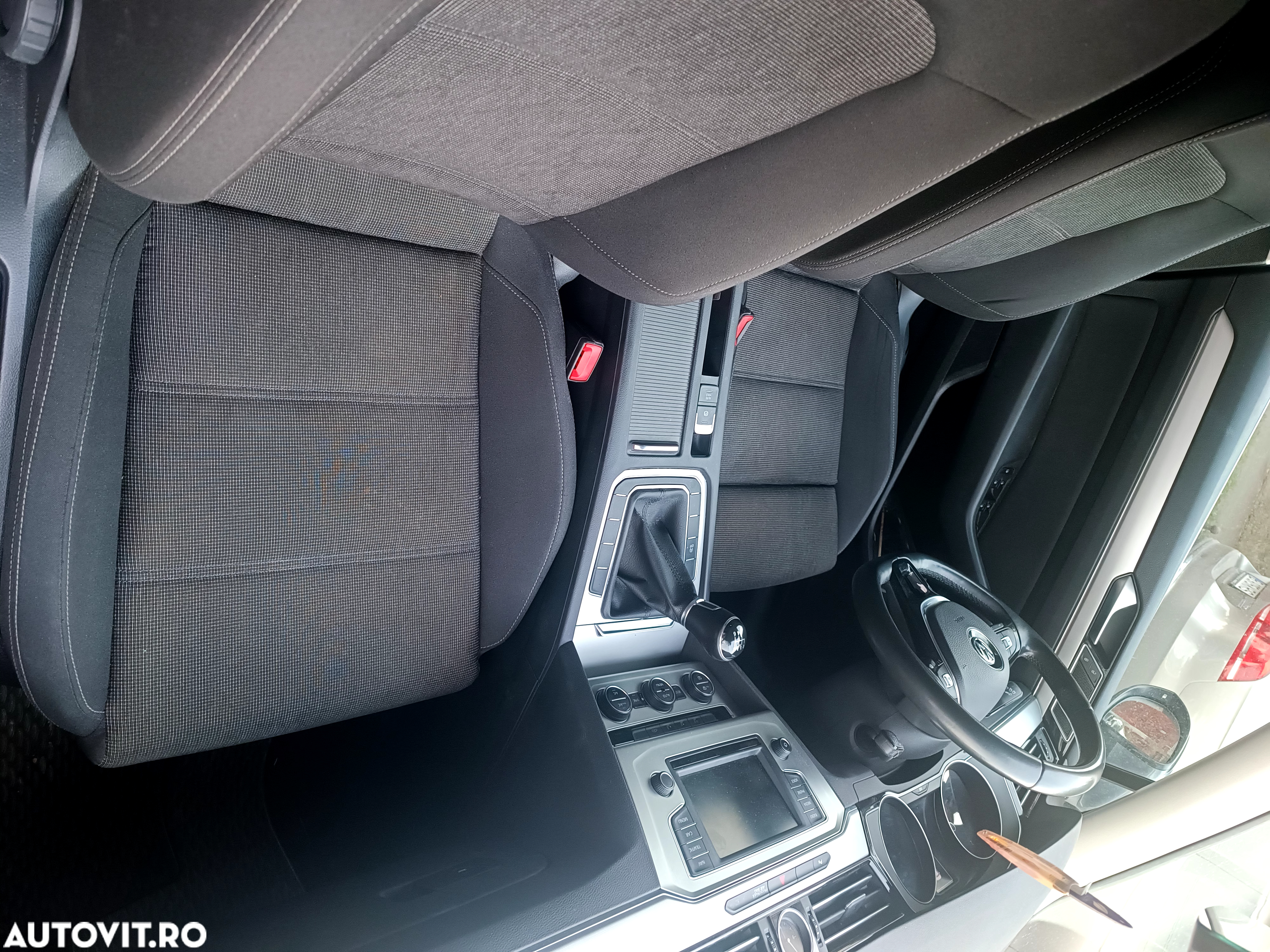 Volkswagen Passat Variant 1.6 TDI (BlueMotion Technology) Comfortline - 15