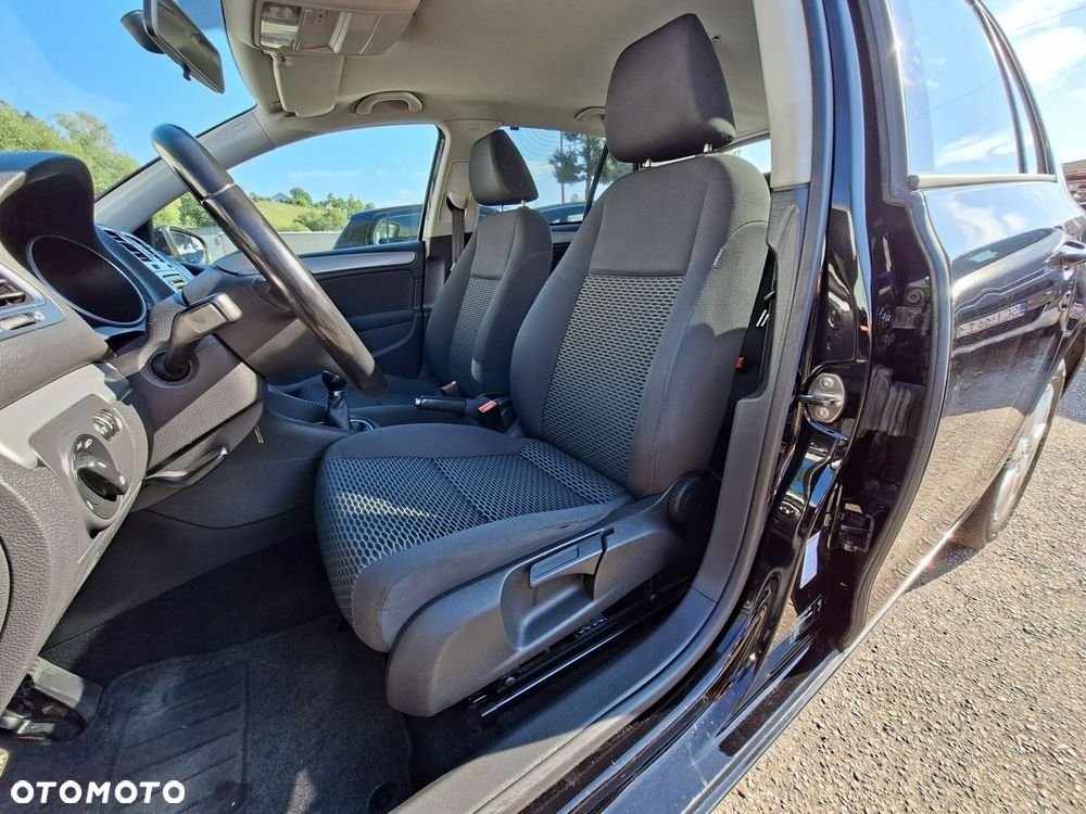 Volkswagen Golf - 14