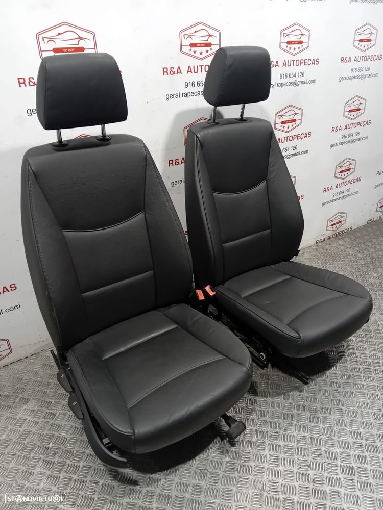 Conjunto de Bancos BMW Série 3 E90 em Pele Imaculados Original - 10