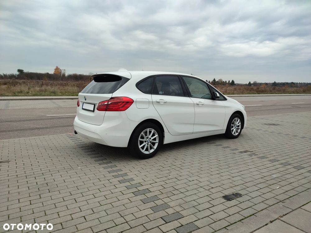 BMW Seria 2 218i - 6