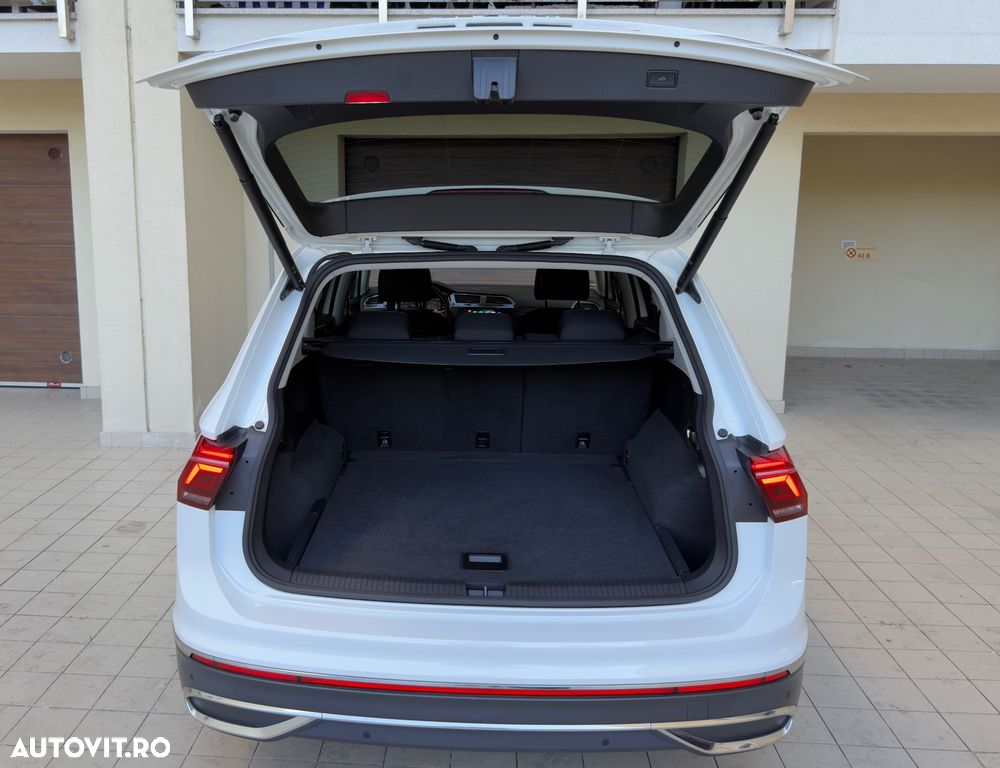 Volkswagen Tiguan 2.0 TDI SCR 4MOTION DSG Elegance - 18