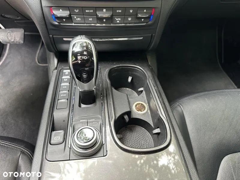 Maserati Ghibli GranLusso - 17