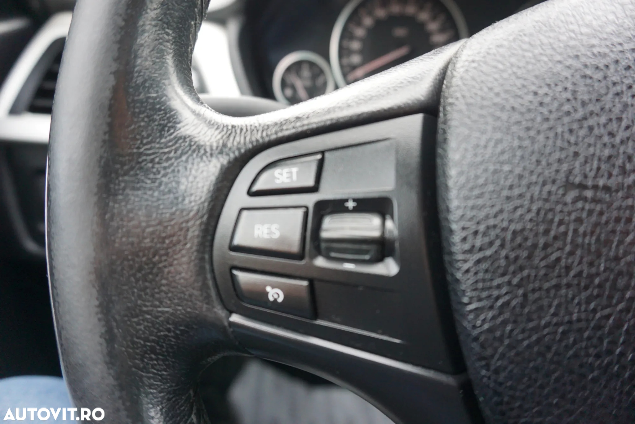 BMW Seria 3 320d Touring xDrive Aut. - 22