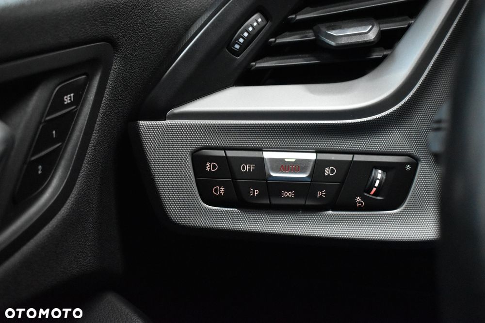 BMW Seria 2 218i Advantage - 22