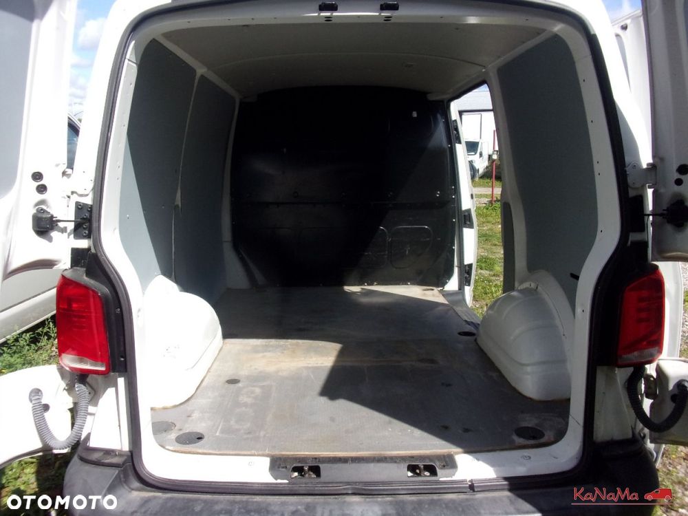 Volkswagen Transporter - 28