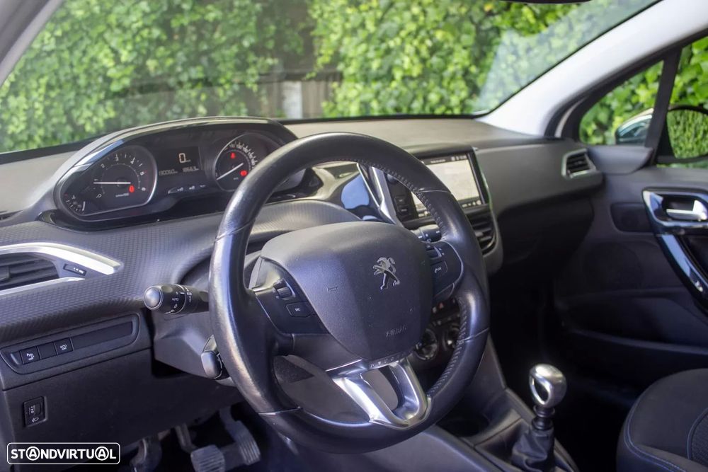 Peugeot 208 1.5 BlueHDi Signature - 12