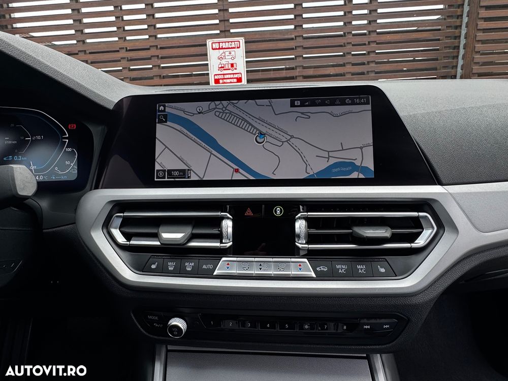 BMW Seria 3 330e Aut. Luxury Line - 26