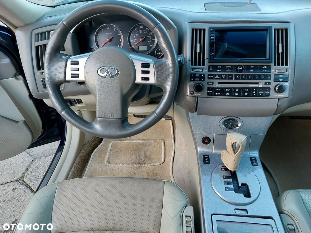 Infiniti FX - 17
