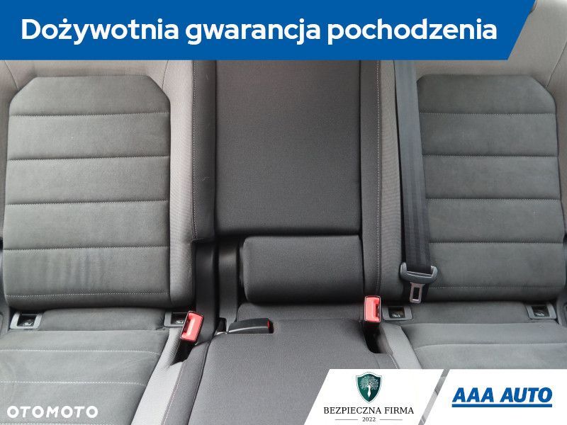 Volkswagen Golf Sportsvan - 12