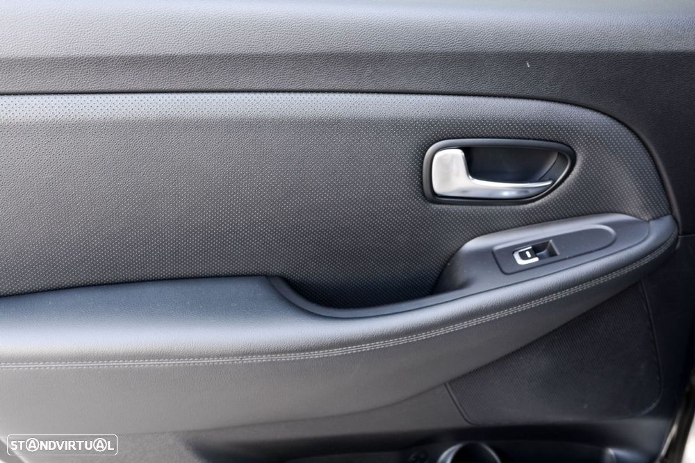 Kia Carens 1.7 CRDi ISG TX - 41