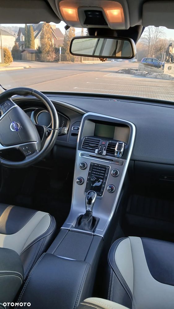 Volvo XC 60 D3 Drive-E Kinetic - 9