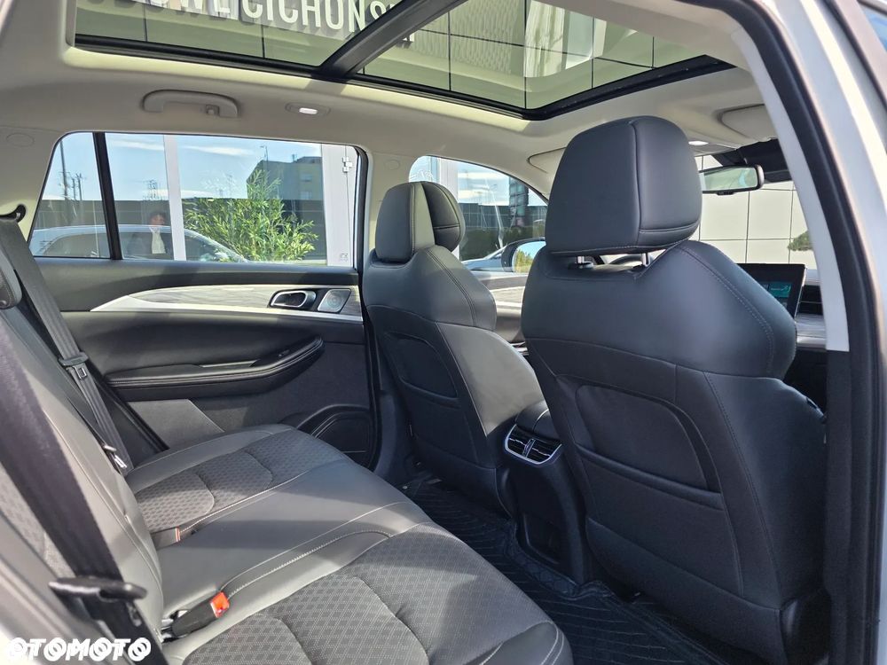 Skywell ET5 72kWh Luxury - 33