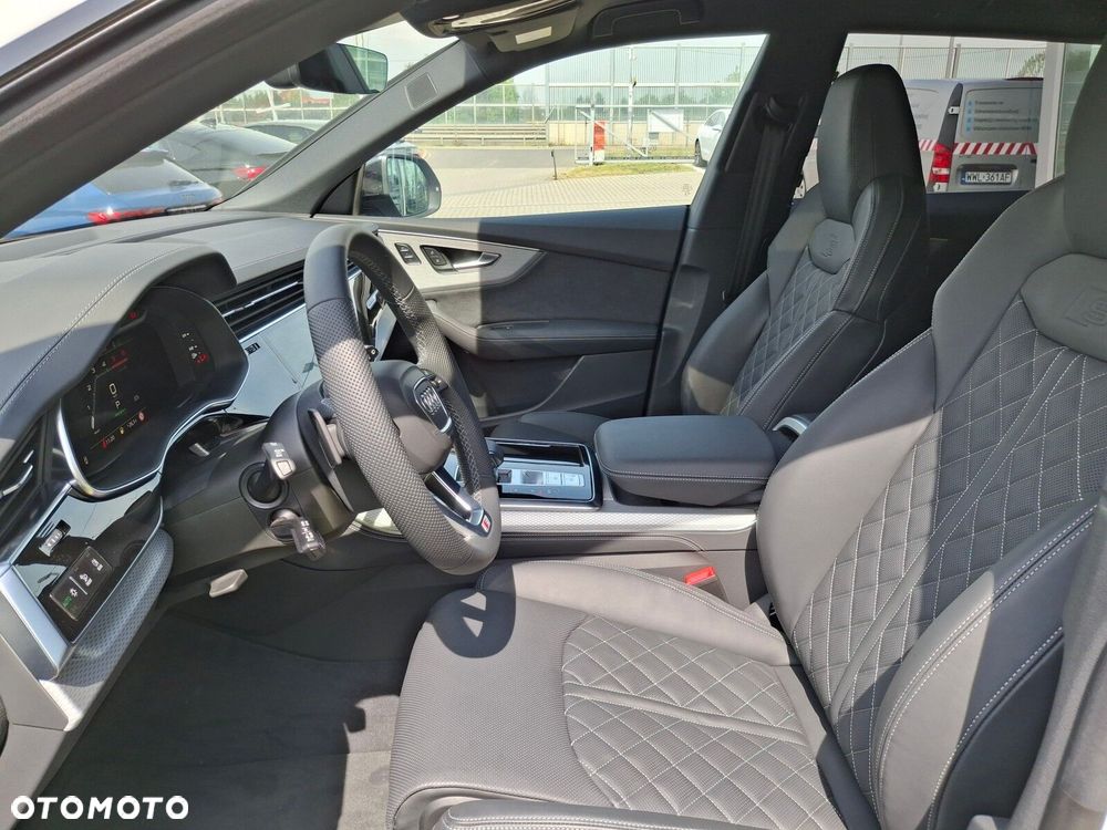 Audi Q8 - 28