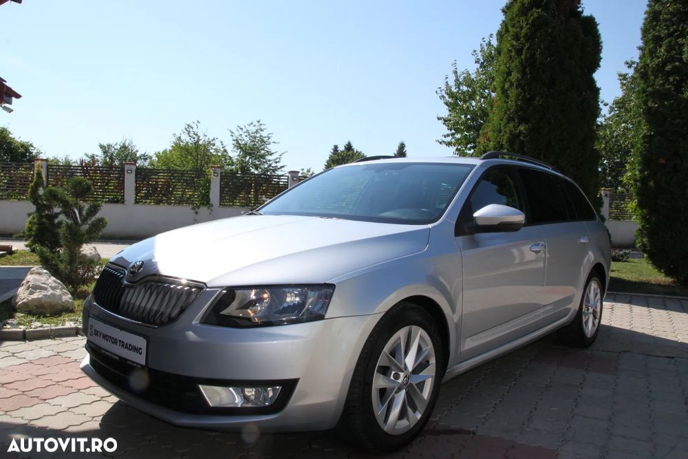 Skoda Octavia 2.0 TDI DSG Ambition - 2