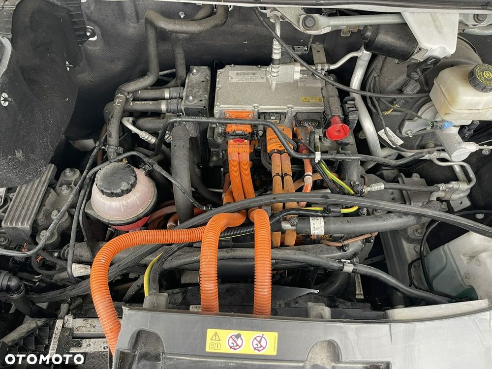 Mercedes-Benz Sprinter - 16