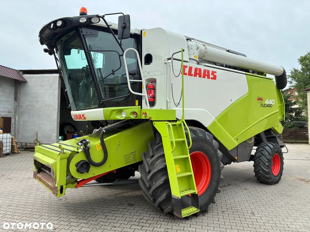Claas Tucano 440 - 1