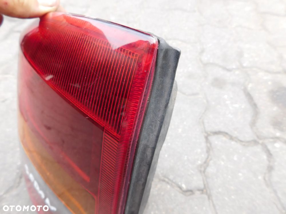 lampa lewa prawa tył OPEL ASTRA II sedan coupe cabrio CIEMNA - 8